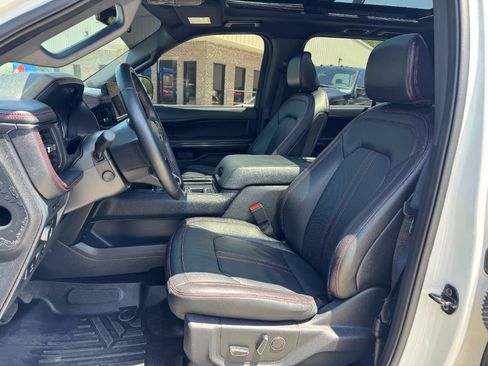 Used 2022 Ford Expedition Limited RWD image 13