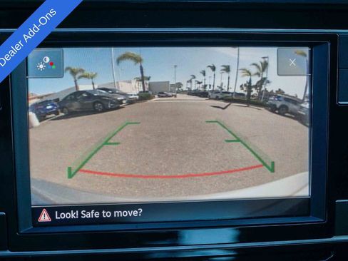 Used 2019 Volkswagen Golf S image 26