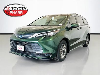New 2025 Toyota Sienna LE