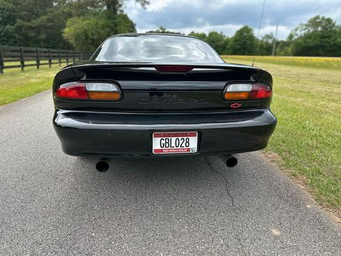 Used 2002 Chevrolet Camaro Z28 RWD image 7