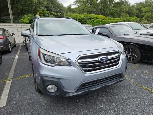 Used 2019 Subaru Outback 2.5i Limited AWD/4WD image 4