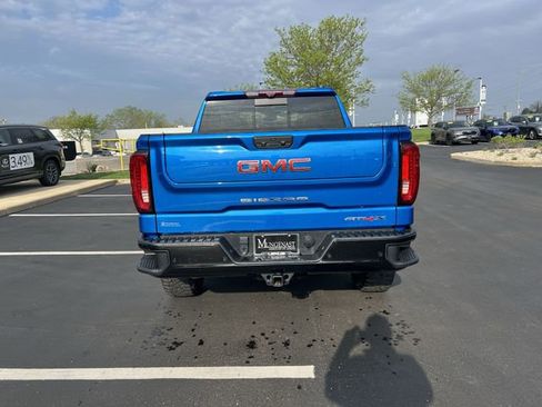 Used 2023 GMC Sierra 1500 AT4X image 4