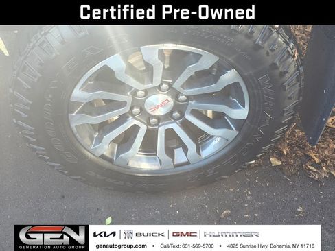Used 2023 GMC Sierra 1500 AT4 w/ AT4 Preferred Package image 10