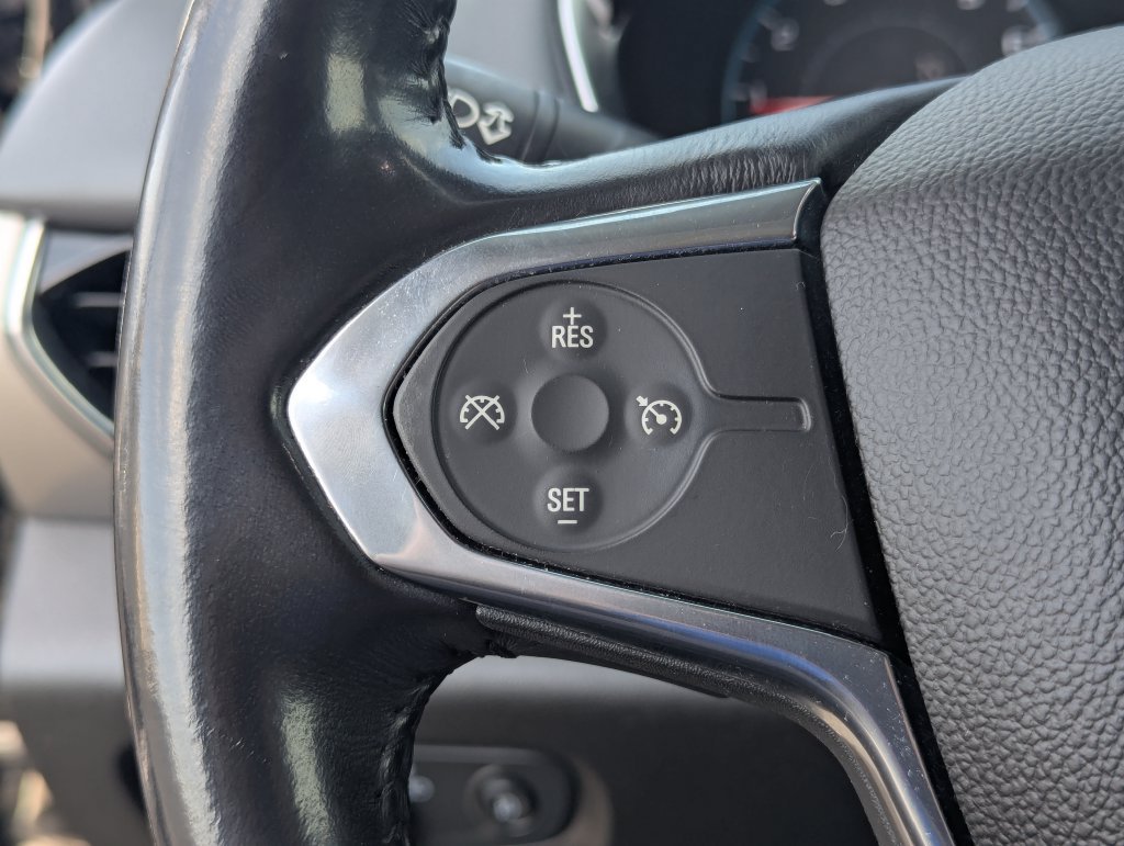 Used 2018 Chevrolet Traverse LT AWD/4WD image 19
