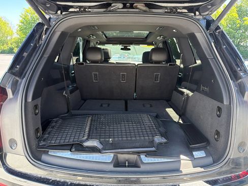 Used 2020 Cadillac XT6 Premium Luxury w/ LPO, Floor Liner Package FWD image 21