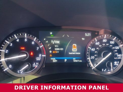 Used 2022 Toyota Highlander XLE image 10