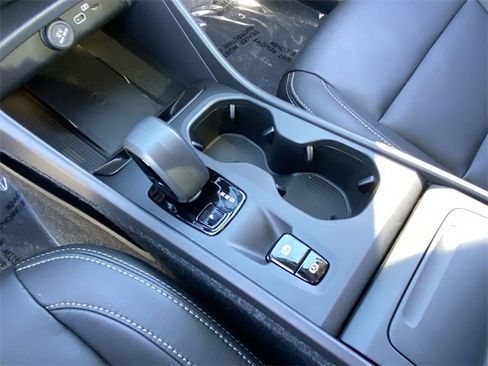 New 2026 Volvo XC40 B4 Core image 23