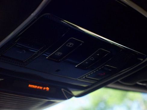 Used 2024 Land Rover Range Rover Sport SE image 41