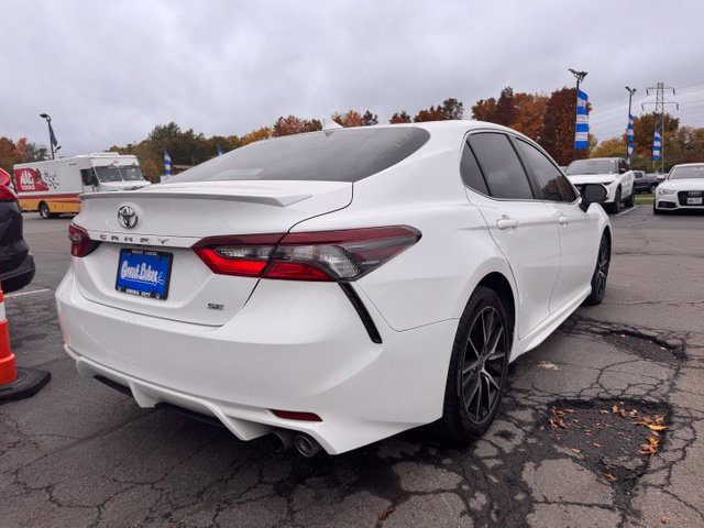 Used 2023 Toyota Camry SE FWD image 2