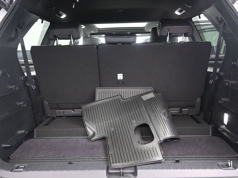 Used 2026 Toyota Sequoia Platinum AWD/4WD image 18