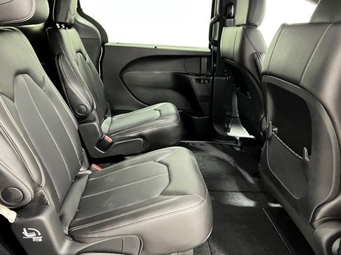 New 2026 Chrysler Voyager LX image 31