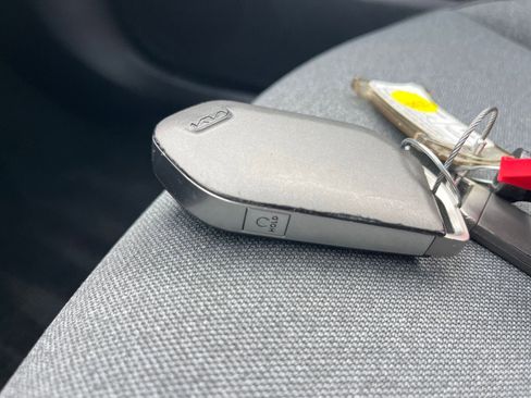 Used 2025 Kia K4 LXS image 23