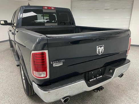 Used 2017 RAM 1500 Laramie w/ Convenience Group image 7