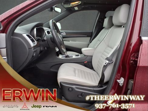 Used 2018 Jeep Grand Cherokee Limited AWD/4WD image 13