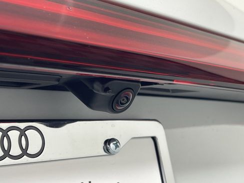 New 2025 Audi Q5 Premium Plus image 17