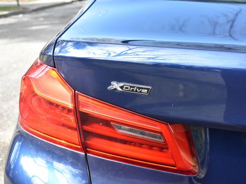 Used 2019 BMW 530i xDrive w/ Convenience Package image 16