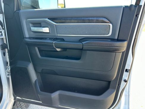 Used 2021 RAM 2500 Big Horn image 12