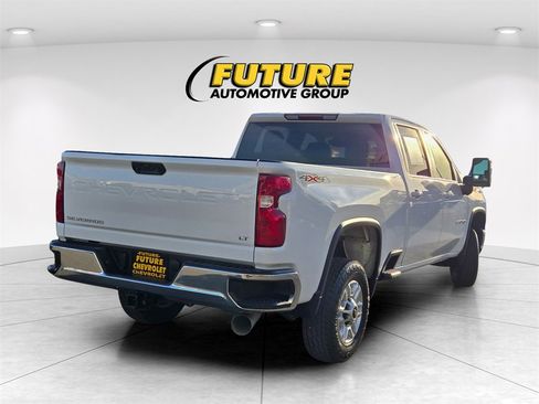 Used 2024 Chevrolet Silverado 2500 LT image 4