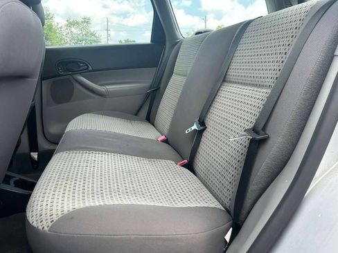 Used 2006 Ford Focus SE FWD image 15