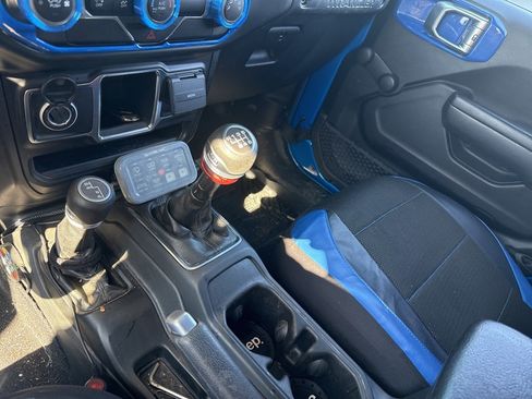 Used 2021 Jeep Wrangler Sport image 9