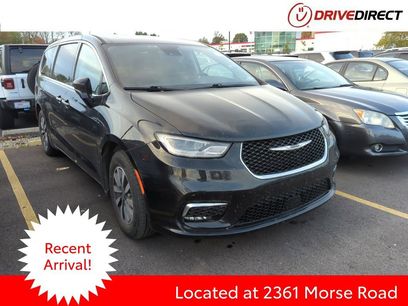 Used 2022 Chrysler Pacifica Touring-L