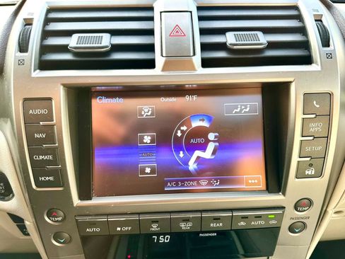 Used 2019 Lexus GX 460 Premium w/ Premium Package AWD/4WD image 31