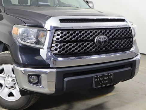 Used 2018 Toyota Tundra SR5 w/ SR5 Upgrade Package image 45