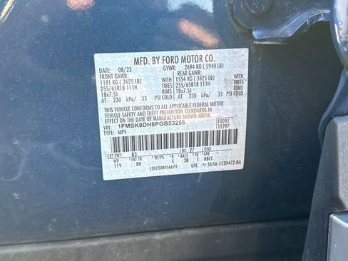 Used 2023 Ford Explorer XLT AWD/4WD image 17