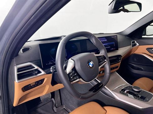 Used 2025 BMW 330i xDrive Sedan w/ Premium Package image 10