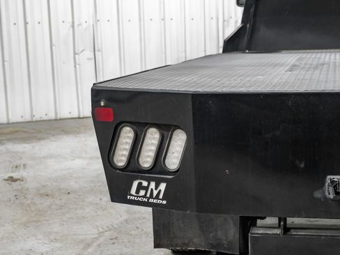 Used 2021 Ford F550 4x4 Crew Cab Super Duty w/ Power Equipment Group image 46