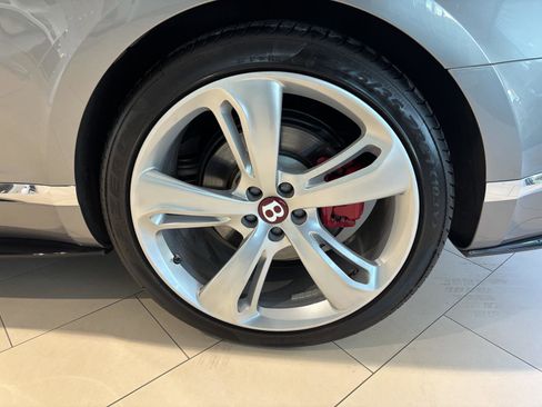 Used 2016 Bentley Continental GT V8 S image 18