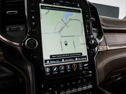 Used 2020 RAM 3500 Limited image 18