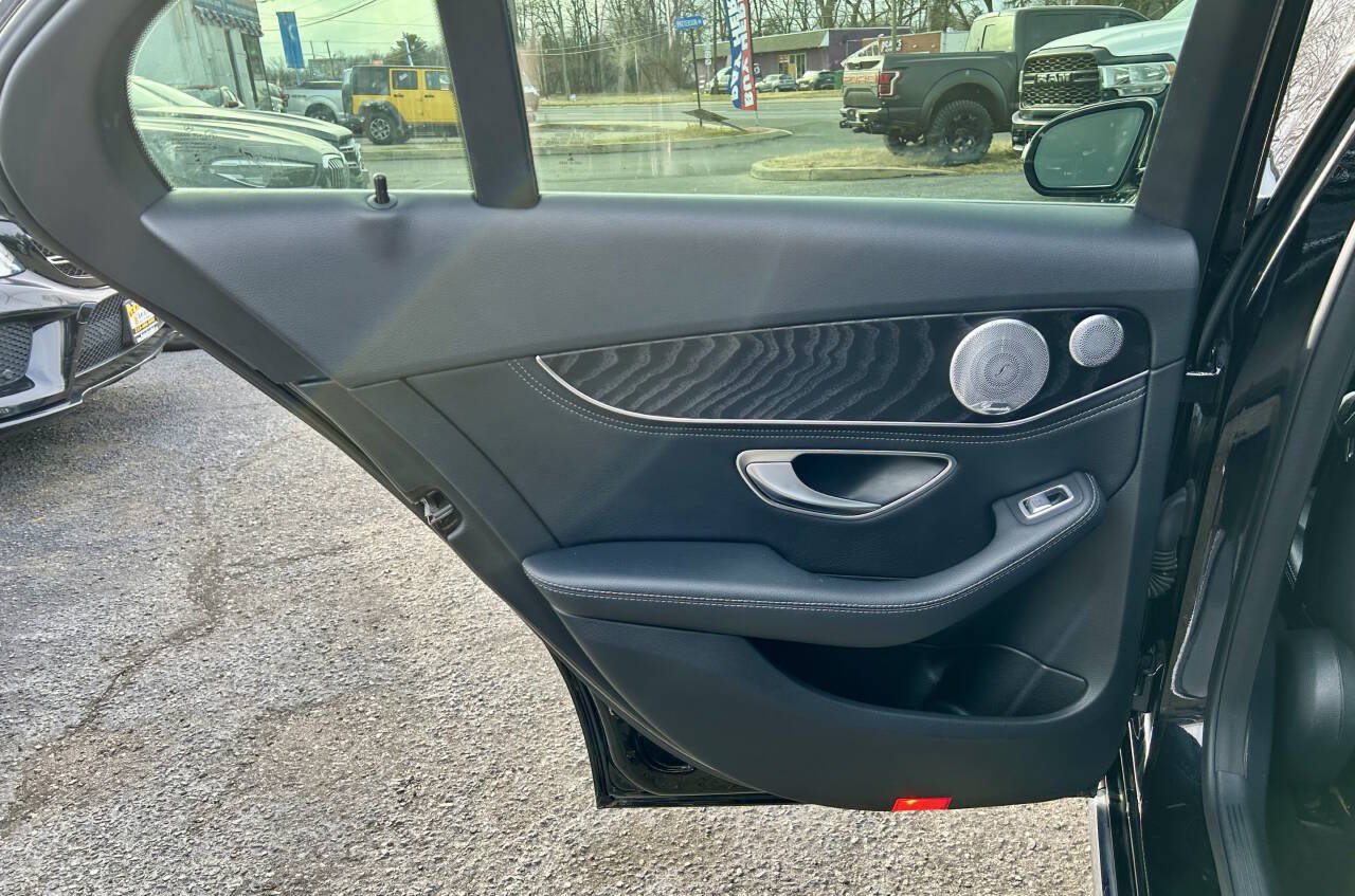 Used 2015 Mercedes-Benz C 300 4MATIC Sedan image 12
