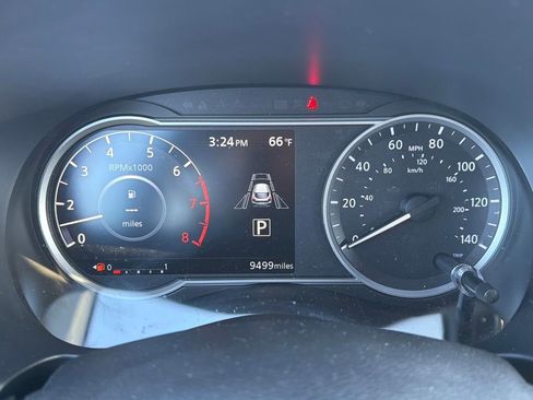 Used 2020 Nissan Kicks SR image 32