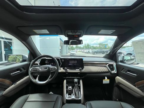 New 2026 GMC Canyon Denali AWD/4WD image 12
