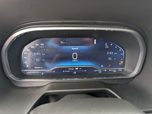 Used 2023 Chevrolet Suburban Premier image 12