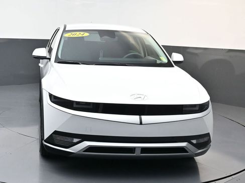 Certified 2024 Hyundai Ioniq 5 SEL image 8