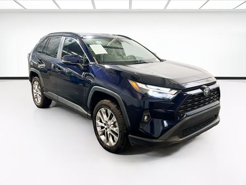 Used 2023 Toyota RAV4 XLE Premium image 3