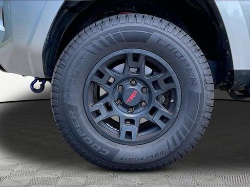 Used 2020 Toyota 4Runner TRD Off-Road Premium w/ Moonroof Package AWD/4WD image 22