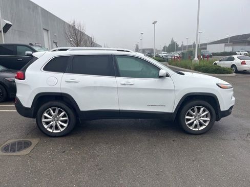 Used 2015 Jeep Cherokee Limited w/ Luxury Group image 4