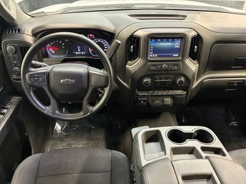 Used 2019 Chevrolet Silverado 1500 Custom Trail Boss w/ Custom Convenience Package AWD/4WD image 11