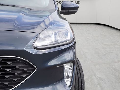 Used 2022 Ford Escape SEL w/ Technology Package image 5