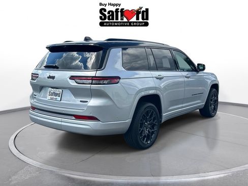 New 2026 Jeep Grand Cherokee L Summit w/ Obsidian Package AWD/4WD image 9