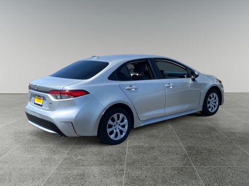 Used 2021 Toyota Corolla LE FWD image 5