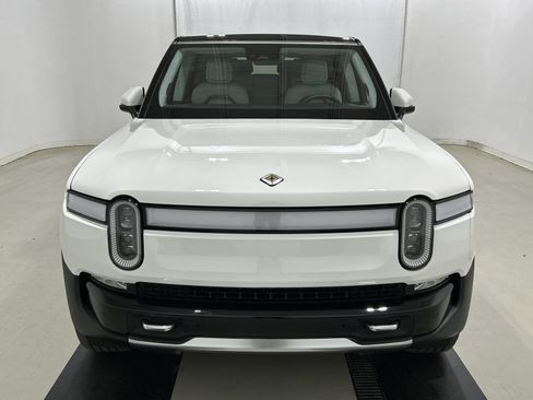 Used 2023 Rivian R1S Adventure AWD/4WD image 8