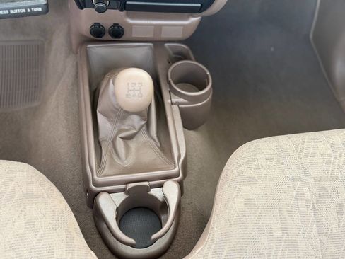 Used 2002 Toyota Tacoma 2WD Regular Cab image 37