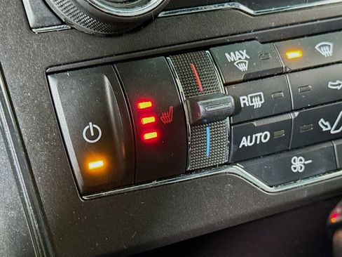 Used 2017 Ford Explorer XLT w/ Equipment Group 202A image 20