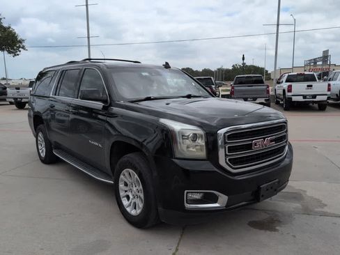 Used 2020 GMC Yukon XL SLT AWD/4WD image 2
