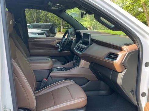 Used 2023 Chevrolet Tahoe High Country image 11