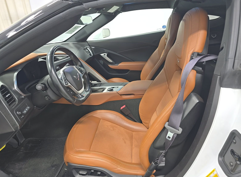 Used 2016 Chevrolet Corvette Z06 w/ 2LZ Preferred Equipment Group RWD image 3